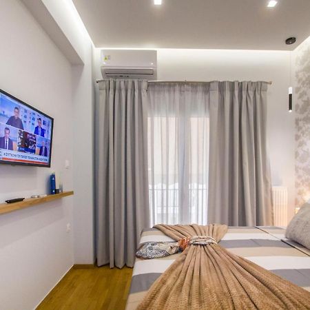 Luxurious Apt Near Ampelokipoi Metro Station Athen Exterior foto